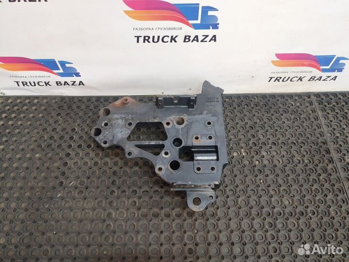 Кронштейн буксировочный левый Volvo FH