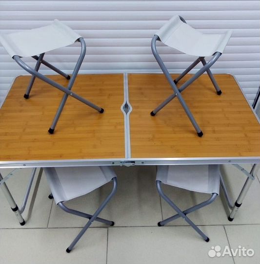 Стол туристический с 4 стульями