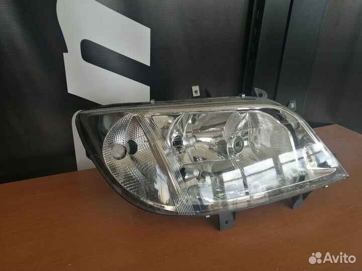 Фара правая mercedes sprinter 2002- Новая LMR1312