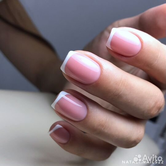 Маникюр с покрытием гель-лаком