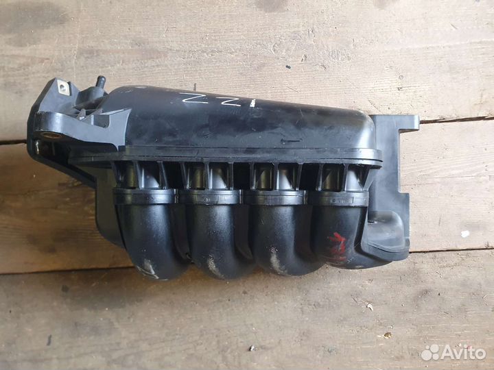 Коллектор впускной Toyota Wish 2003