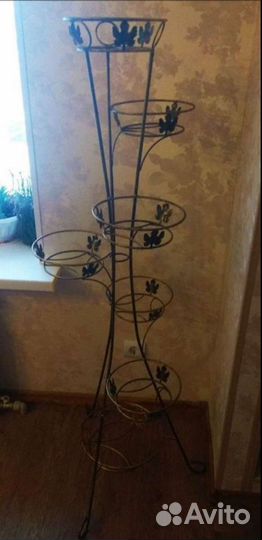 Подставка кованная на 7 цветов