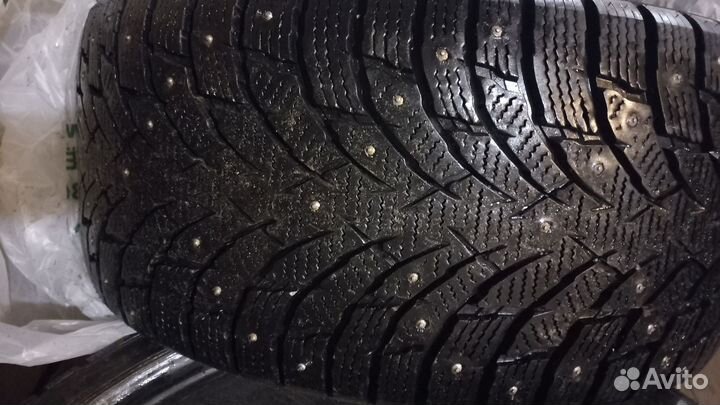 Tourador Ice Star TSW1 275/30 R20 97T