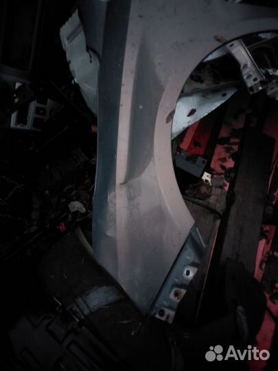 Крыло переднее левое лада веста
