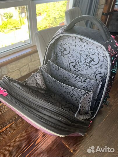 Рюкзак школьный Hummingbird