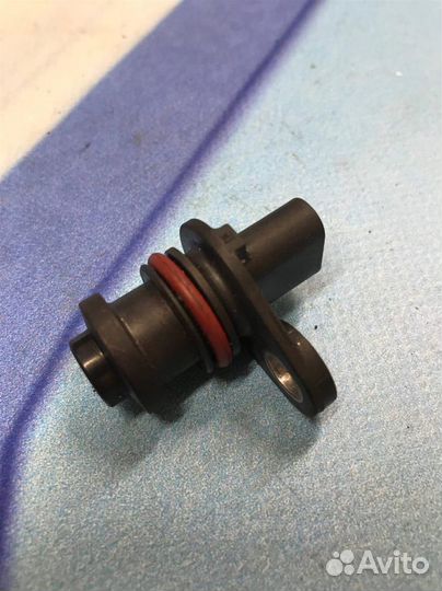 Датчик положения распредвала 12636947