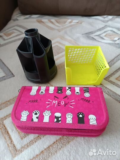 Пенал, подставка под ручки