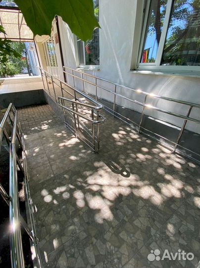 Ограждения, перила лестниц