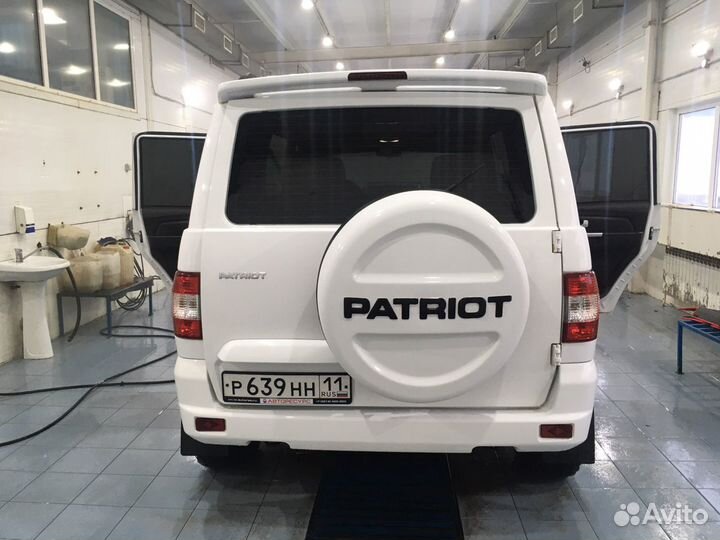 Контейнер запасного колеса