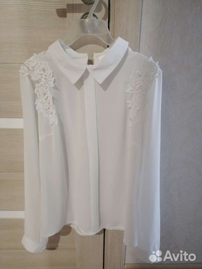 Блузка белая