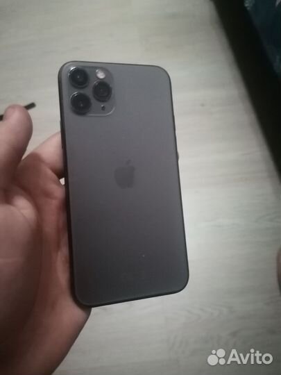 iPhone 11 Pro, 64 ГБ