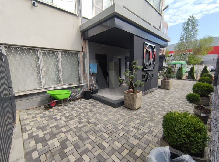 Помещение с отдельным входом 150 м