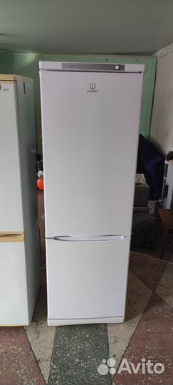 Холодильник Indesit