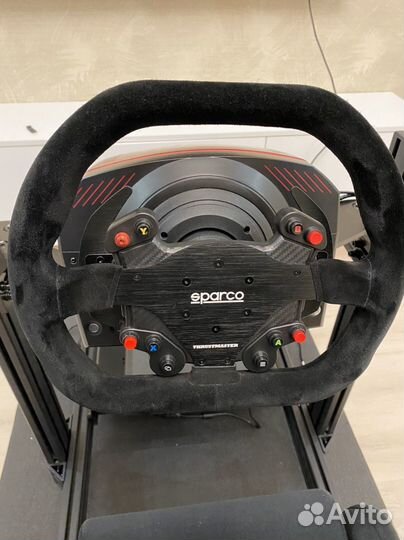 Кокпит для симрейсинга