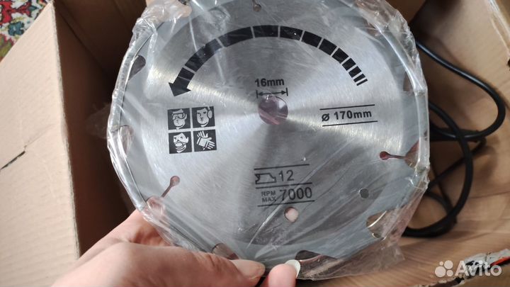 Циркулярная пила Black & Decker CD601