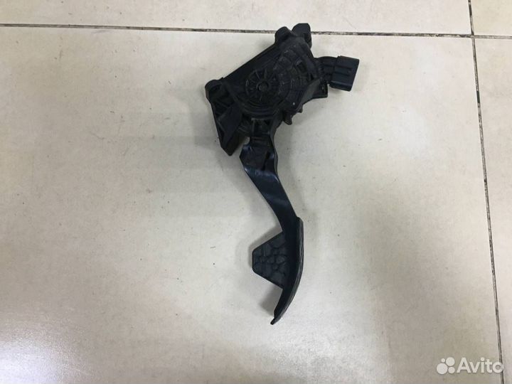 Педаль газа Skoda Rapid 2012-2020