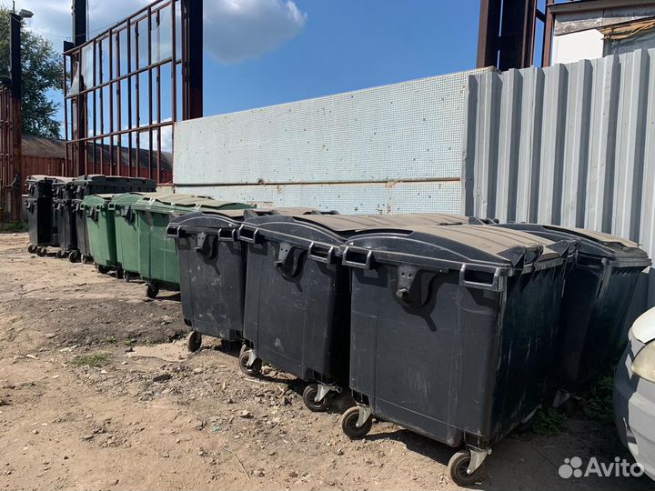 Мусорные контейнеры, баки