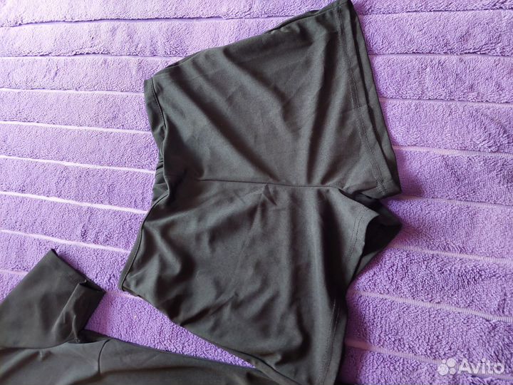 Костюм женский новый 46 размер