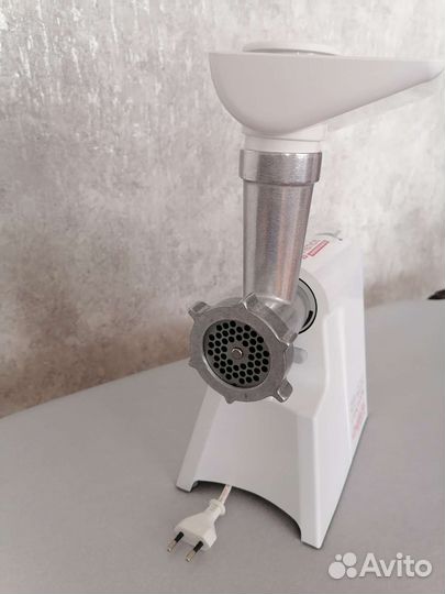 Мясорубка электрическая новая
