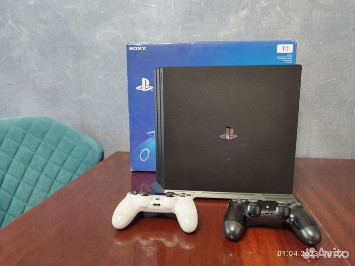 Sony playstation 4 PS4 pro 1tb 7008B