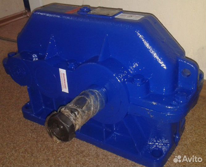 Редукторы / Тельферы / лот fbbym 96510