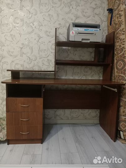 Компьютерный стол