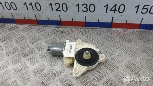 Моторчик стеклоподъемника переднего правого merced