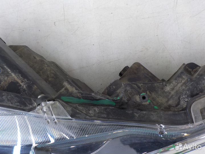 Фара правая Toyota Corolla