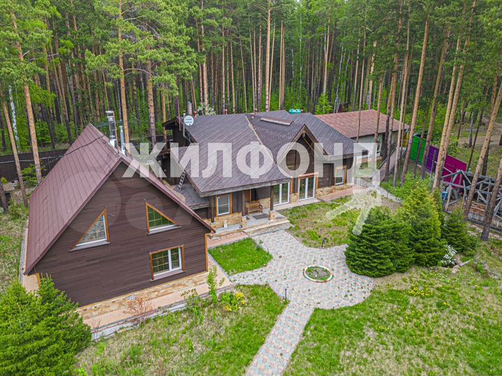Коттедж 603 м² на участке 23,6 сот.