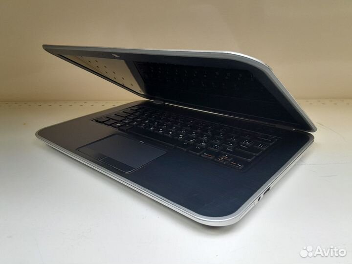 Ноутбук Dell / Core I5/ 4Gb / Radeon HD/до 8Gb+SSD
