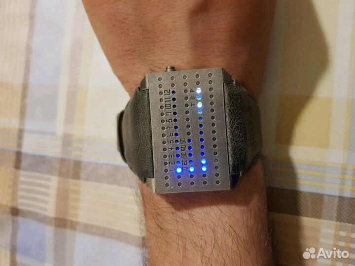 Часы диодные 01 the one