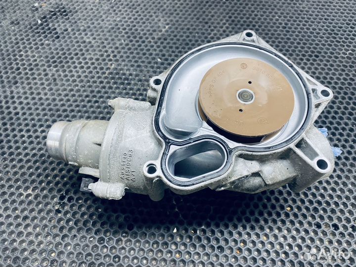 Помпа bmw m5 m8 f90 f91 f92 f93