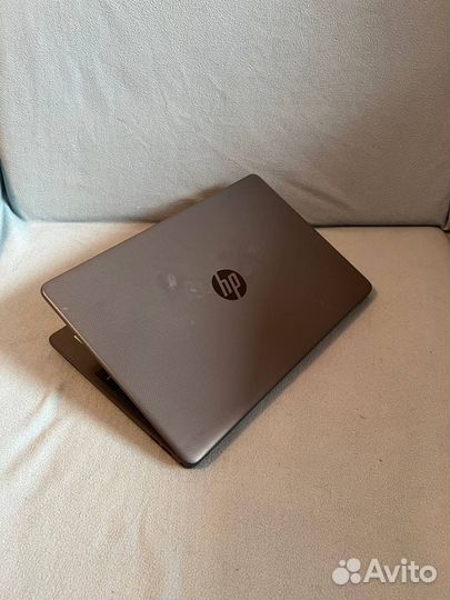 Ноутбук HP, i3-1005G1,8GB ram,GeForce mx130,256SSD