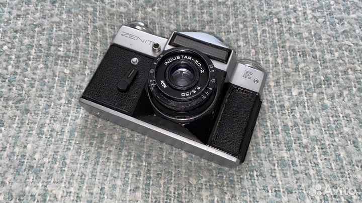 Плёночный фотоаппарат Зенит Е