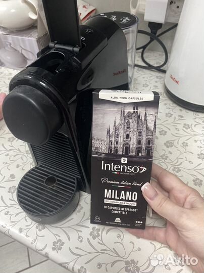 Кофемашина DeLonghi Nespresso