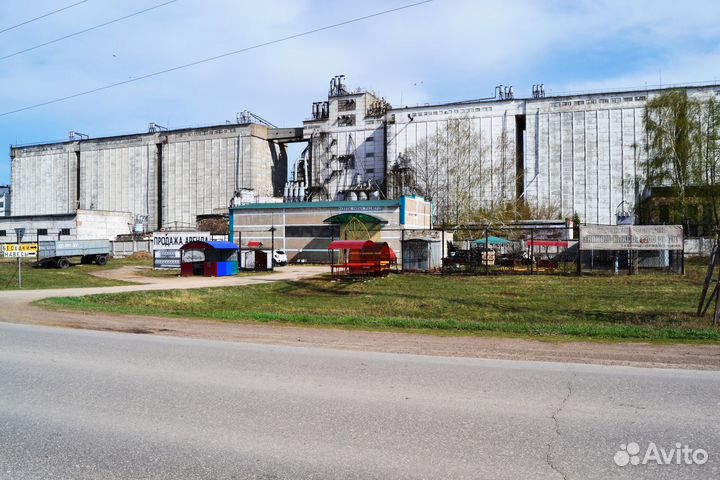 Продается произв-торг. база на красной линии