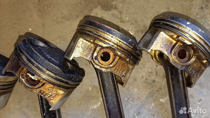 Шатуны с поршнями 11194