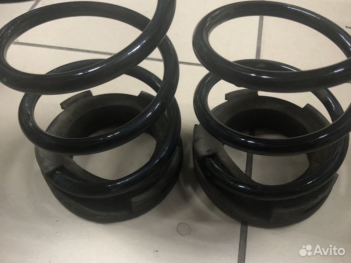 Пружина подвески Hyundai Solaris 2010-2017 задняя