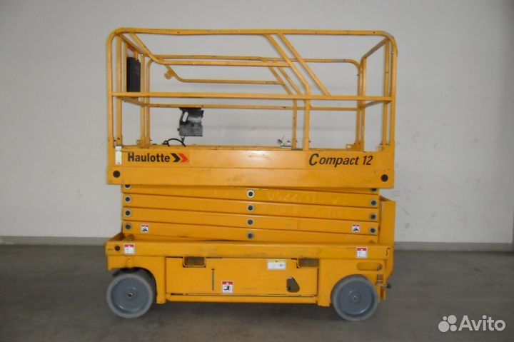 Аренда ножничного самоходного подъемника