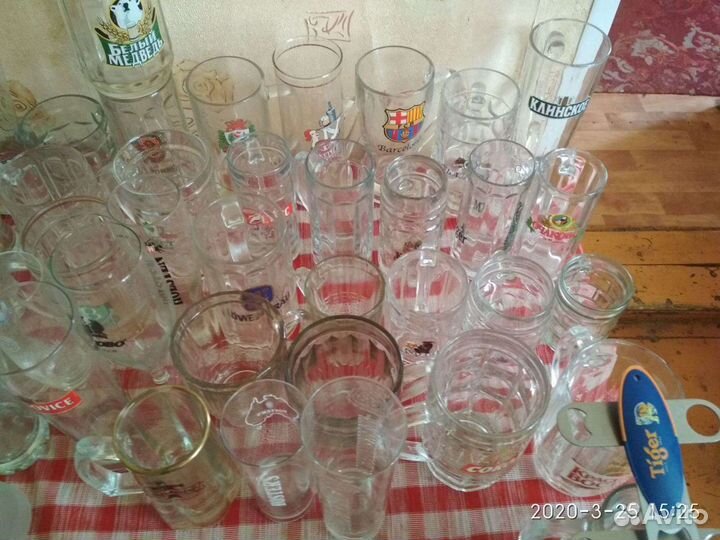 Коллекция пивных бокалов и кружек