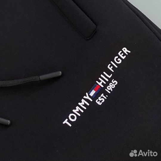 Спортивные штаны tommy hilfiger черные на флисе