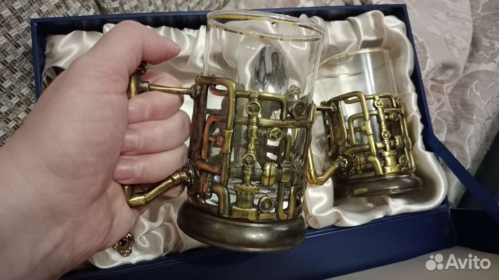 Стаканы с подстаканниками