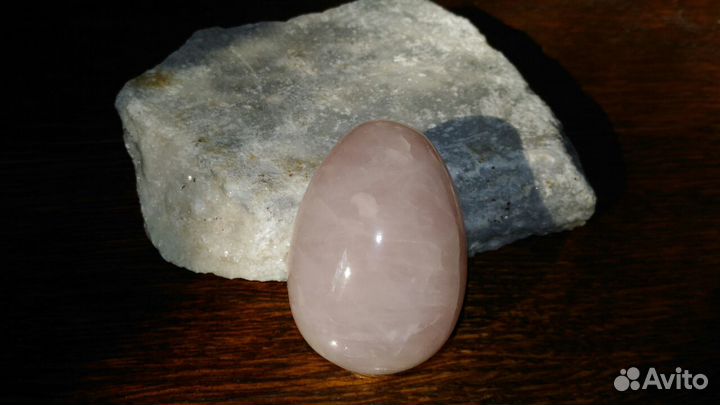 Пасхальное яйцо из авантюрина