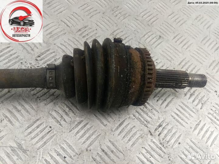 Полуось передняя левая б/у Kia Venga 495001P200