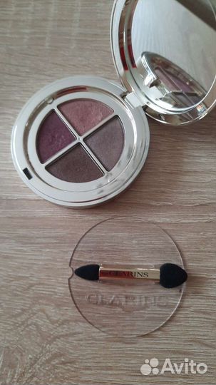 Тени для век clarins