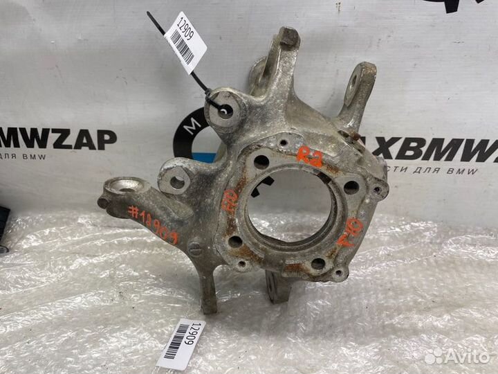 Кулак поворотный задний правый Bmw F10