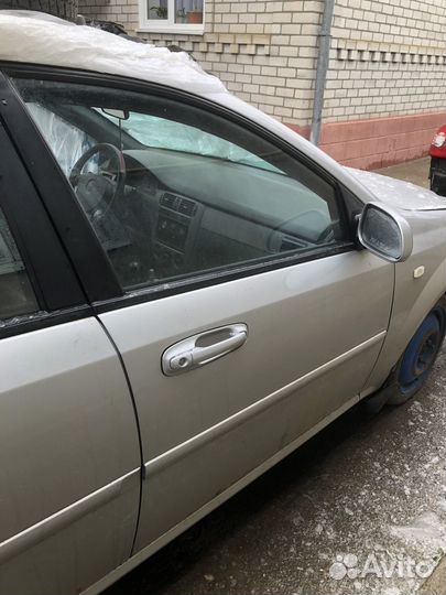 Дверь передняя правая Шевроле Лачетти седан