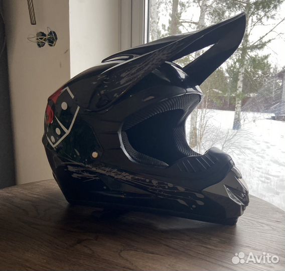 Шлем подростковый мото