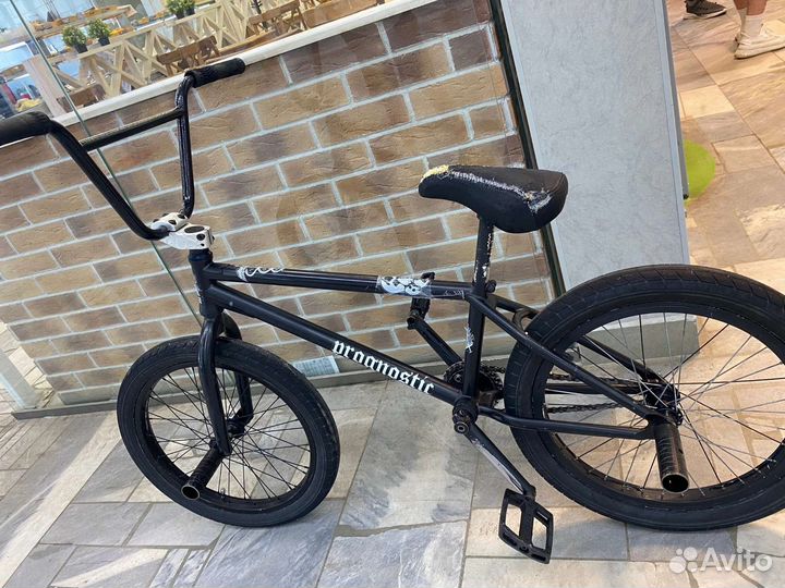 Трюковой велосипед BMX