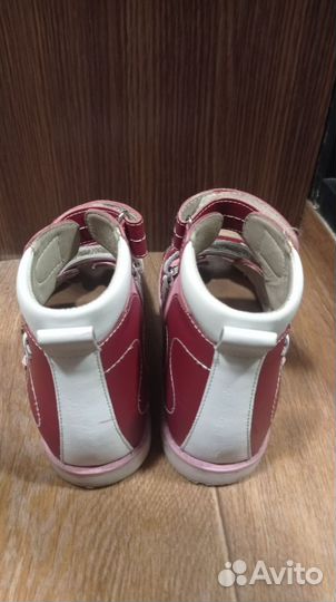 Ортопедические сандали